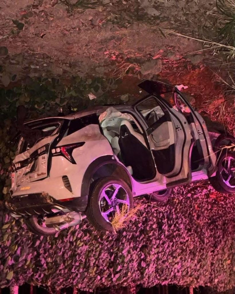 Hình ảnh rõ nét phần vỏ bị ảnh hưởng khá nhiều - tuy nhiên phần khung có vẻ vẫn nguyên vẹn