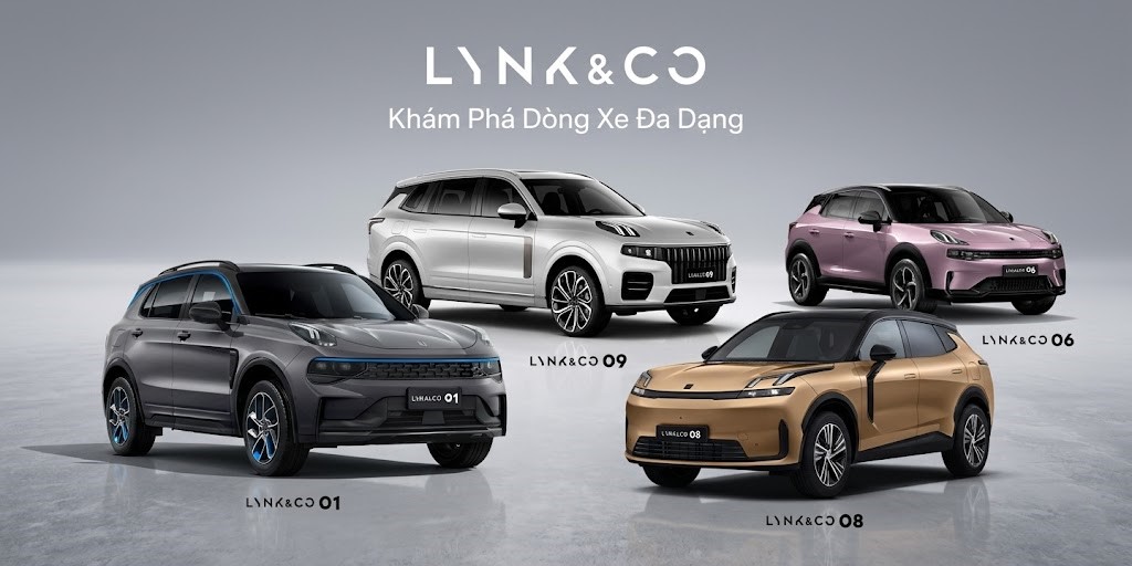 Một lineup chuyên nghiệp gồm bốn mẫu xe Lynk & Co (01, 06, 08, 09) được sắp xếp trên bề mặt sáng phản chiếu trong môi trường studio, với tiêu đề tiếng Việt 'Khám Phá Dòng Xe Đa Dạng' và logo 'LYNK & CO' ở trên cùng. Mỗi chiếc xe được gắn nhãn tên mẫu riêng rõ ràng